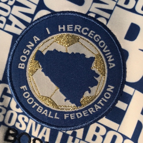 BOSNA I HERCEGOVINA FOOTBALL FEDERATION BLUE & WHITE SCENTED MEN’S JACKET. 3XL - Picture 3 of 16